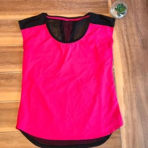 💞 Fabletics Pink & Mesh Top
